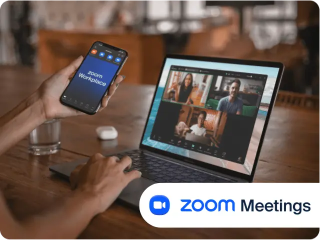Profesionales comunicando al comprar licencia Zoom Meetings